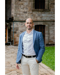 Jose L. Viloria Petrovanu